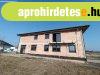Sz�nt�don partk�zeli �j �p�t�s� lak�sok elad�k!