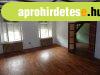 Kaposvron, belvrosi, fldszinti laks elad