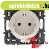 Legrand C�liane 2P+F csatlakoz�aljzat biztons�gi zsaluval, r