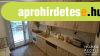 Elad� f�l�j�tott als�v�rosi lak�s gar�zzsal TIK k�zel�ben - 