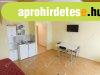 Bogcson apartman s csaldi hz csendes utcban, frdhz k